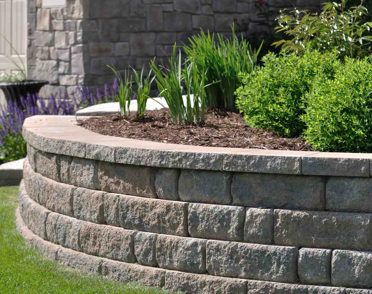 7 Benefits Of Adding Retaining Walls To Your Yard